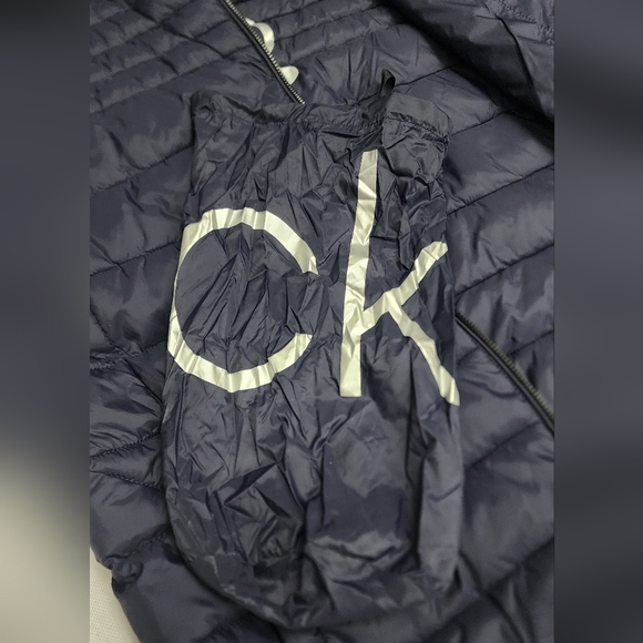 Calvin Klein light Packable Puffer Jacket Size Small - Picture 8 of 9